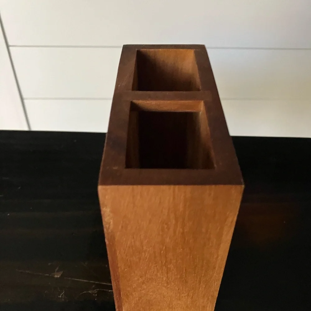 NEW Modern Wooden Toothbrush Holder